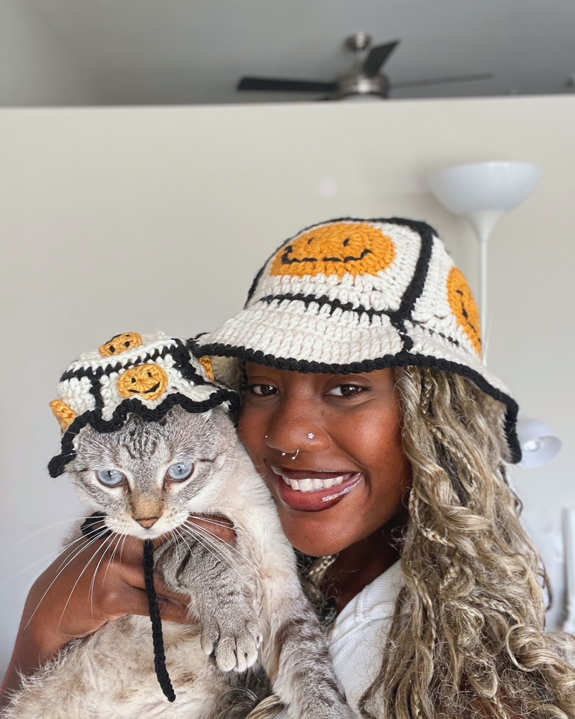 human + cat crochet smiley face bucket hat set – Faithe Bey Art