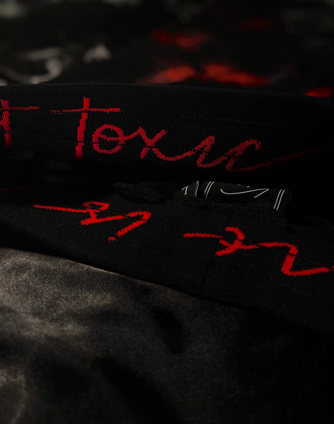 "LOVE IS NOT TOXIC" JOGGERS, Winter Vault 2026.