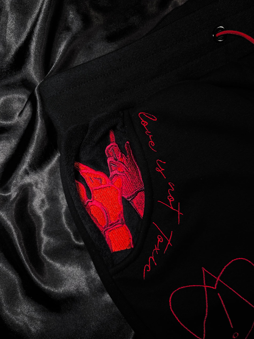 "LOVE IS NOT TOXIC" JOGGERS, Winter Vault 2026.