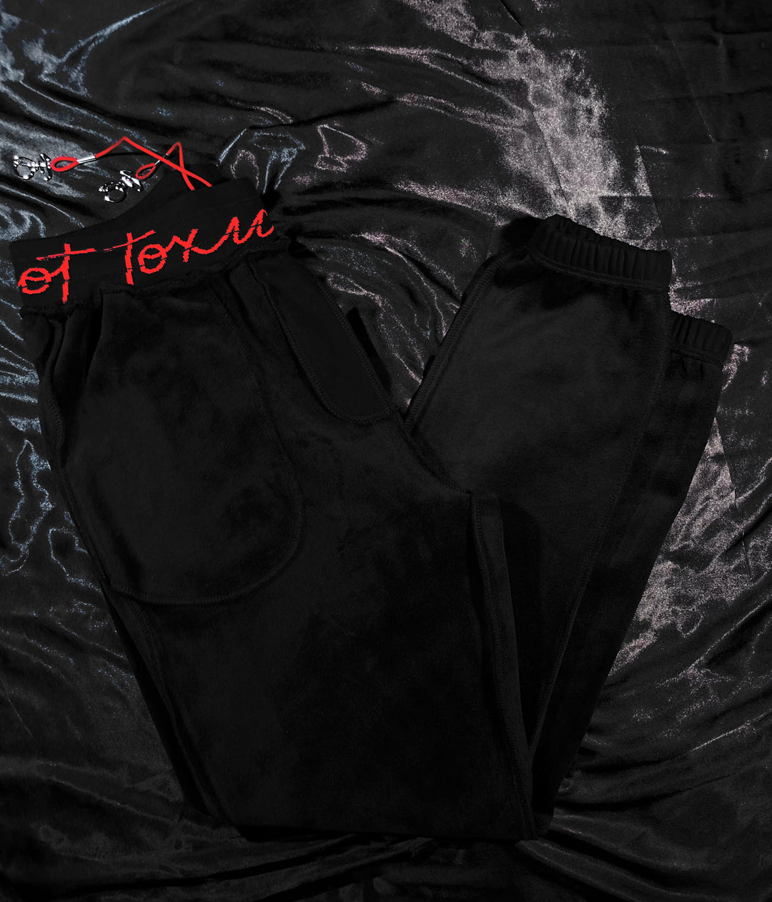 "LOVE IS NOT TOXIC" SET, Winter Vault 2026