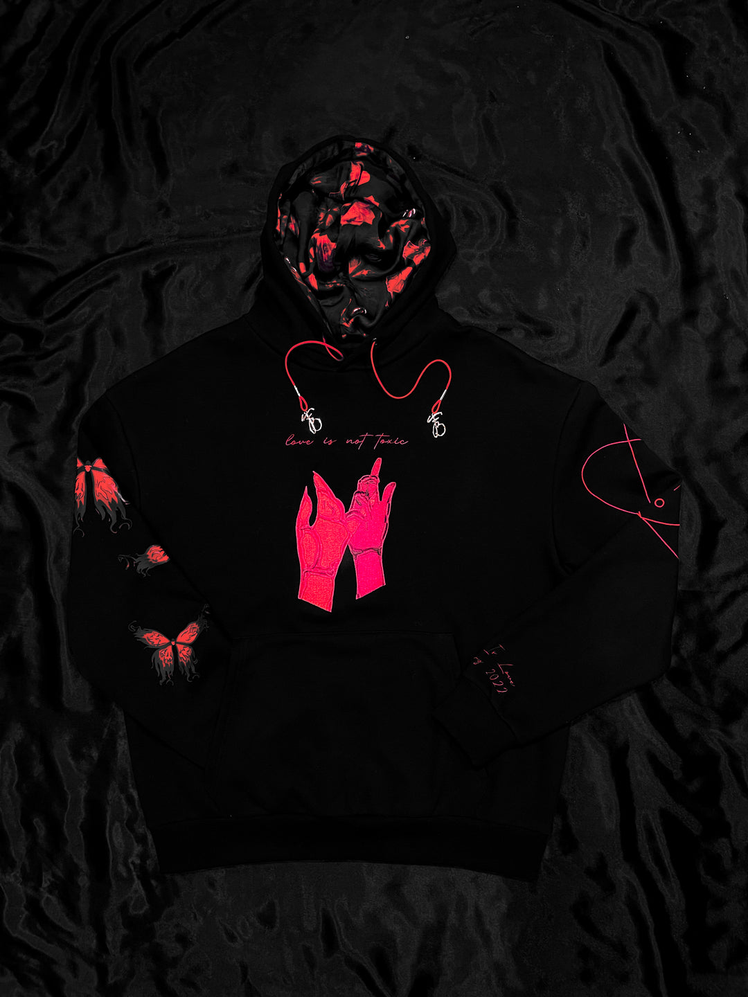 "LOVE IS NOT TOXIC" SET, Winter Vault 2026